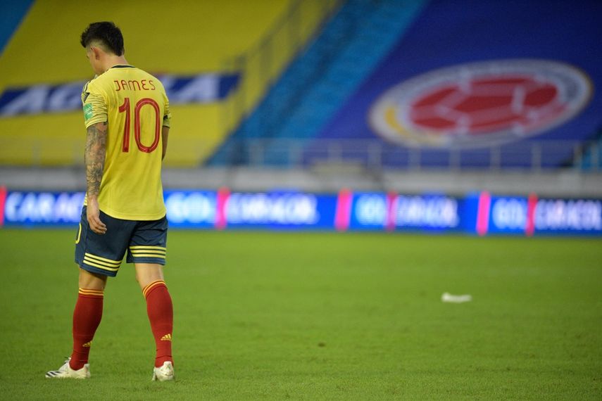La Federación Colombiana de Fútbol, en un comunicado, indicó que James no se encuentra en condiciones óptimas para afrontar los juegos contra Perú y Argentina, por las eliminatorias ni para disputar la Copa América