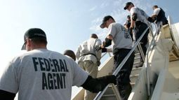 Vuelo de deportación operado por autoridades del ICE, EEUU.&nbsp;