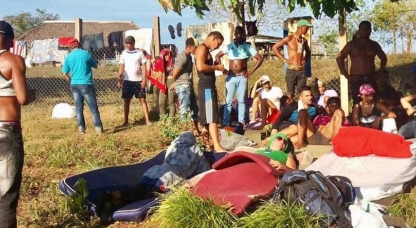 Entre los migrantes afectados hay personas con diabetes y leucemia que requieren tratamientos y condiciones adecuadas.