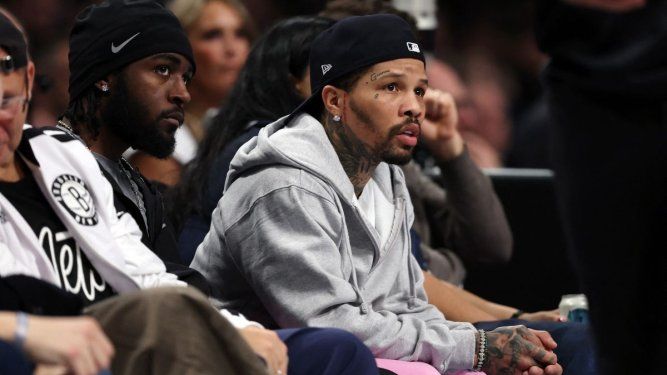 El boxeador estadounidense Gervonta Davis durante un partido de la NBA en Brooklyn, el 26 de febrero de 2025.