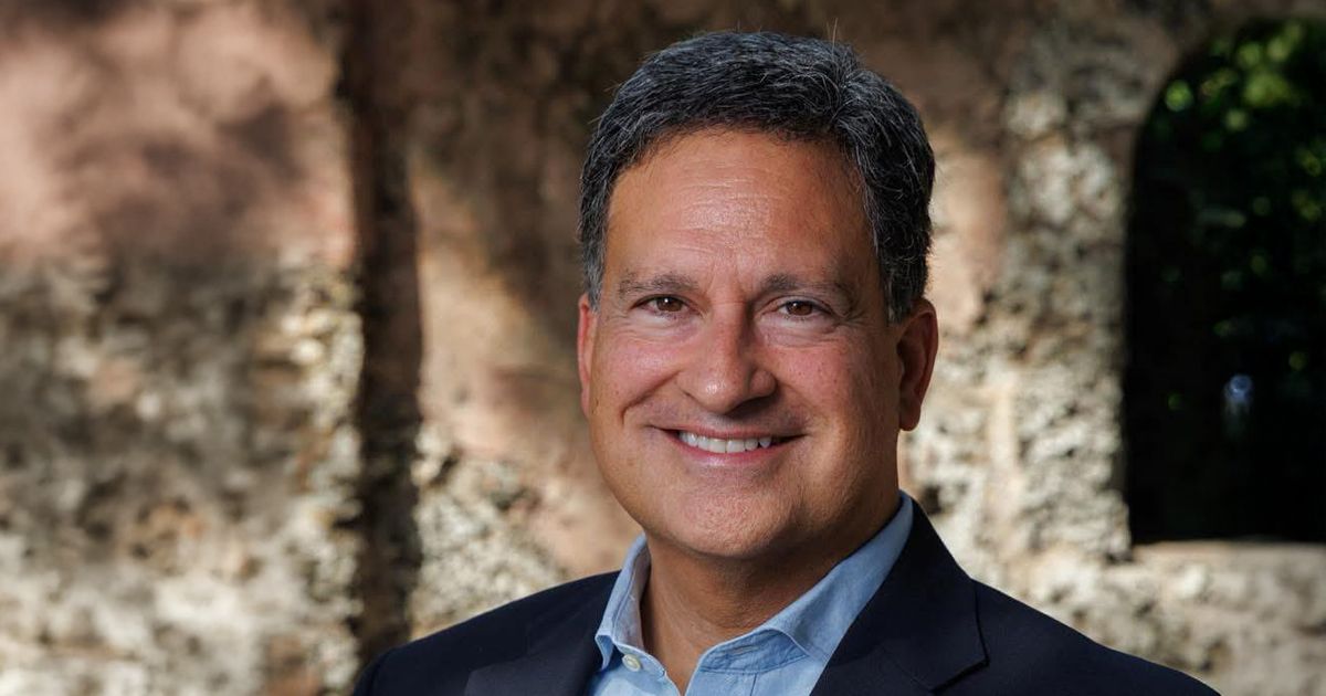 Richard Lara promete “devolver el respeto” en la Comisión de Coral Gables