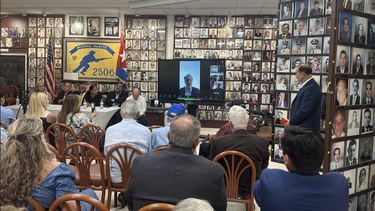 Evento conmemorativo del 11J coordinado por el exilio en la sede de la Brigada 2506.