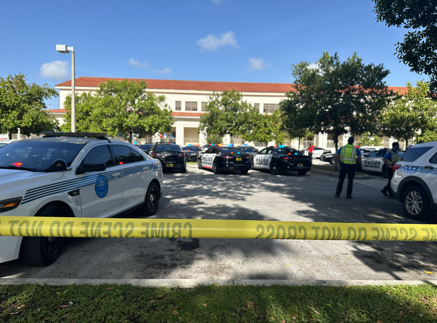 Realizan con éxito, simulacro de tiroteo en escuela de Miami.