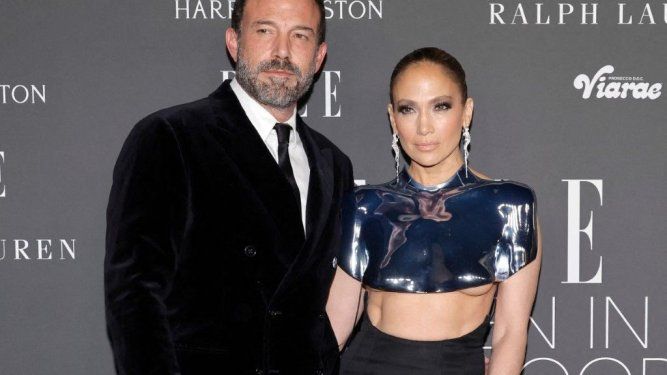 Ben Affleck y Jennifer López&nbsp;asisten a la celebración de ELLEs Women in Hollywood en Nya Studios el 5 de diciembre de 2023 en Los Ángeles, California, meses antes de su divorcio.&nbsp;