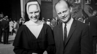 Cathy Cesnik en una escena de la serie documental The Keepers.