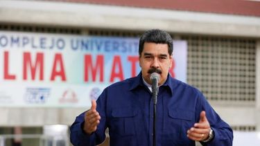 En momentos de dificultades uno no abandona su familia, uno no abandona su patria, espetó Maduro&nbsp;