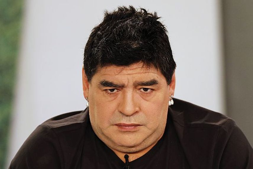 Maradona ha tenido un sobrepeso notable, por lo cual fue sometido a un by pass gástrico. (ARCHIVO)