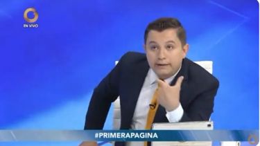 CAPTURA DE PANTALLA del programa Primera Página conducido por el periodista Seir Contreras, despedido por increpar a un diputado de la dictadura.&nbsp;