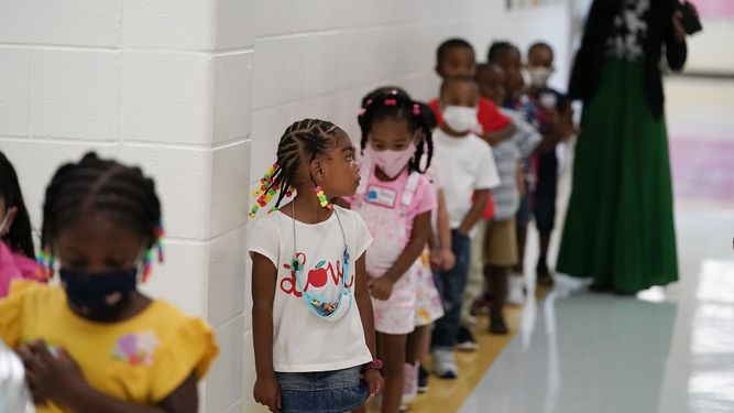 Uno de cada seis niños vive en pobreza en EEUU