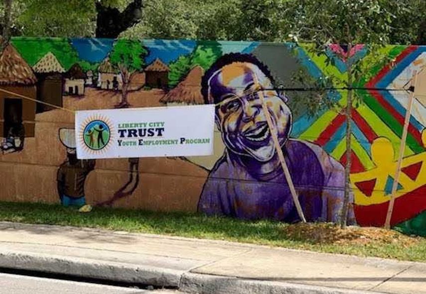 Los murales transmiten un mensaje de paz y llaman la atención sobre la importancia de proteger a las comunidades de la violencia armada.&nbsp;