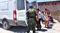 Las imagenes revelan que los migrantes indocumentados están entrando sin problemas a Estados Unidos debido a la flexibilización a las políticas migratorias de la administración de Joe Biden. Las imagenes revelan que los migrantes indocumentados están entrando sin problemas a Estados Unidos debido a la flexibilización a las políticas migratorias de la administración de Joe Biden.