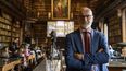 Angelo Crespi, nuevo director del Museo Moderno de Brera, posa para una fotografía durante una conferencia de prensa en la Biblioteca Braidense, el lunes 8 de julio de 2024, en Milán, Italia.