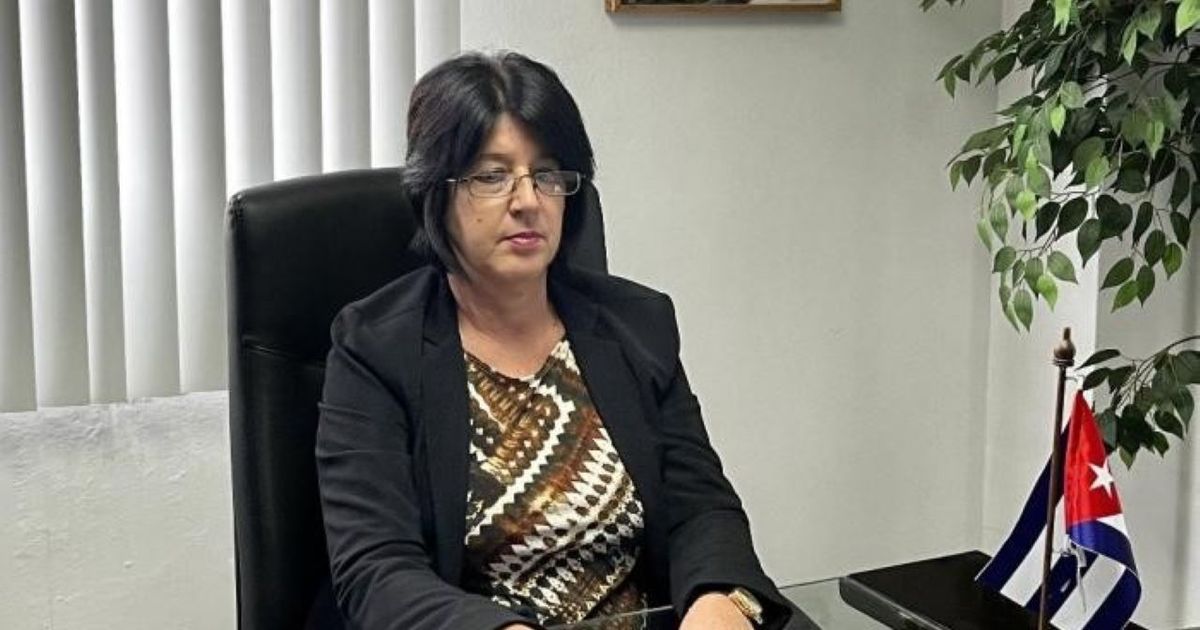 Tras escándalo sobre mendigos, renuncia ministra cubana de Trabajo y Seguridad Social