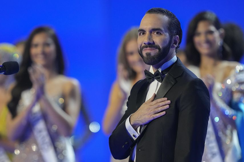 El presidente El Salvador, Nayib Bukele da un discurso en la 72a edición de Miss Universo en San Salvador, El Salvador, el sábado 18 de noviembre de 2023.&nbsp;