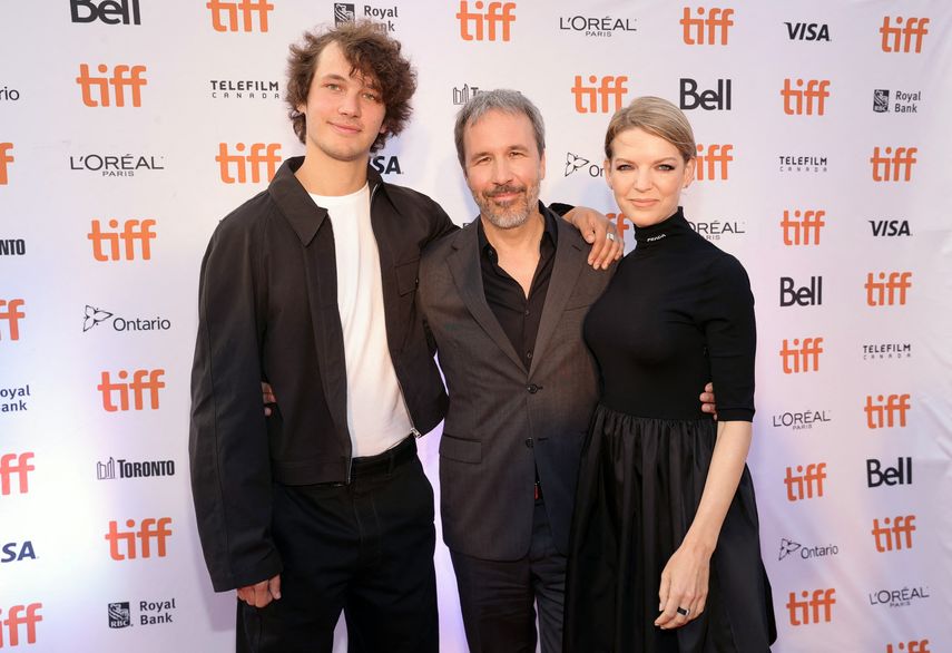 Denis Villeneuve y Tanya Lapointe asisten al estreno de Dune durante el Festival Internacional de Cine de Toronto 2021 en Cinesphere el 11 de septiembre de 2021 en Toronto, Ontario.&nbsp;