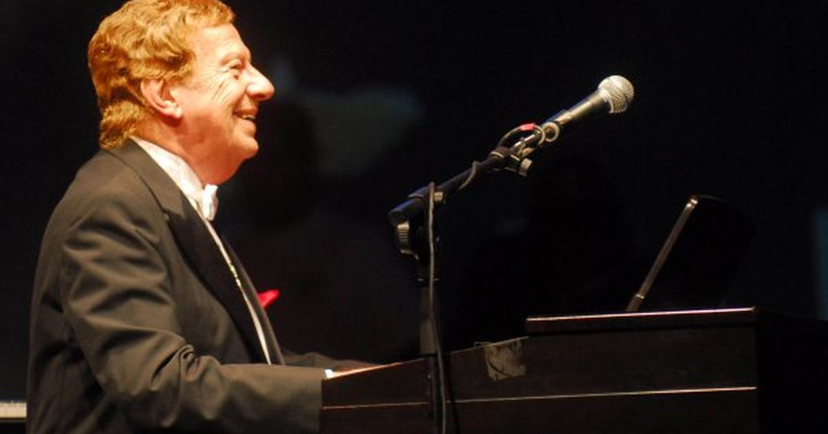 Muere el pianista y compositor Mariano Mores, leyenda del tango