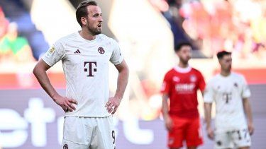 Harry Kane del Bayern Múnich reacciona tras la derrota ante el Heidenheim en el encuentro de la Bundesliga el sábado 6 de abril del 2024.
