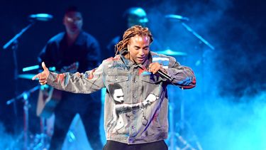 Yotuel se presenta en el escenario de los Premios Juventud 2021 en el Watsco Center el 22 de julio de 2021, en Coral Gables, Florida.