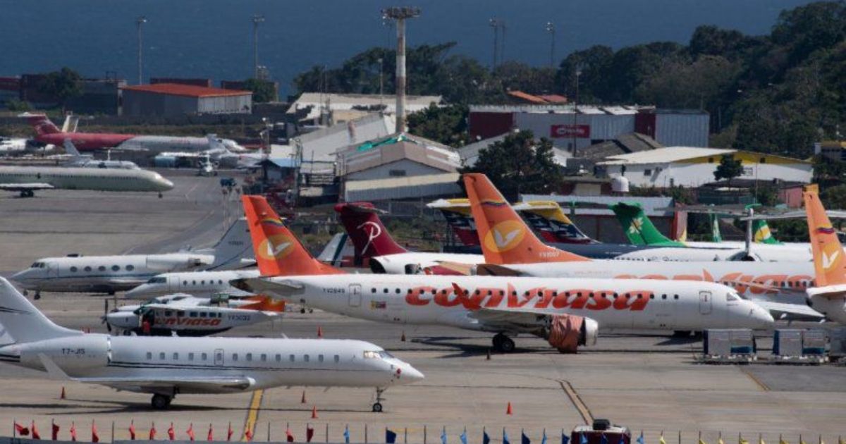 Más de 30 vuelos suspendidos por alerta de la FAA de EEUU en Venezuela, pese a amenaza del régimen