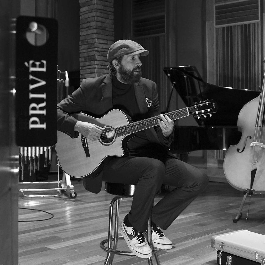 En esta imagen difundida por Universal Music Latin, la portada del nuevo EP de Juan Luis Guerra, Privé.