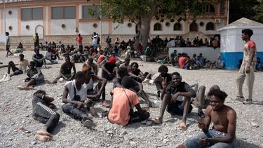 Crisis de migrantes de dos días levantó ola de ctíticas e interrogantes
