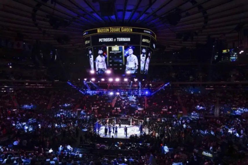 La foto del sábado 12 de noviembre de 2022 muestra la función de UFC 281 en Nueva York.