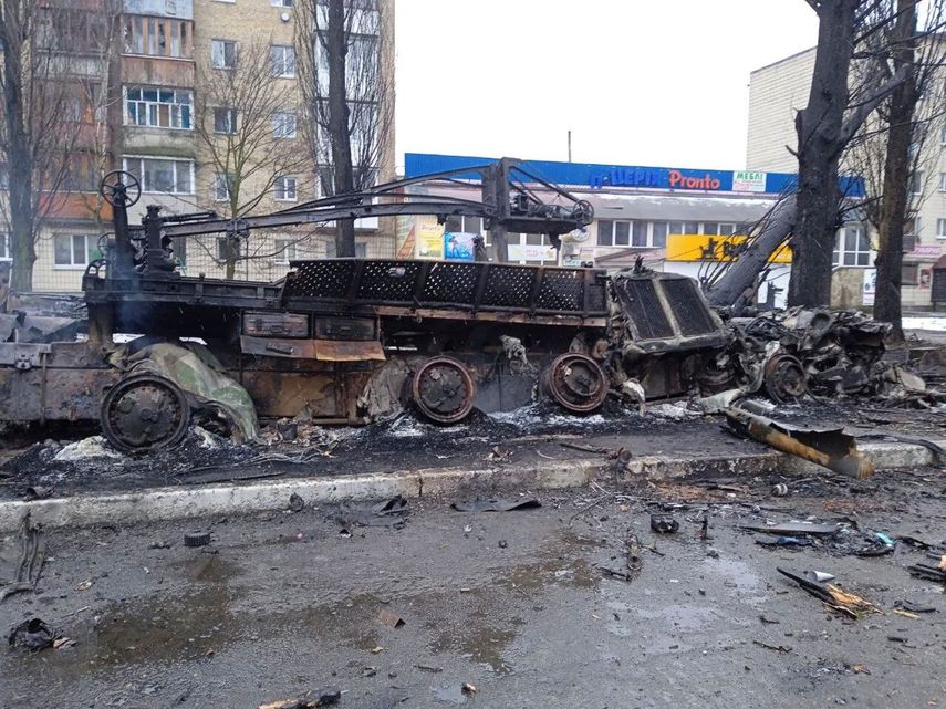 Una vista de los daños sufridos en la zona residencial de Borodyanka, en las afueras de Kiev, Ucrania, el jueves 3 de marzo de 2022, luego de un ataque ruso.&nbsp;