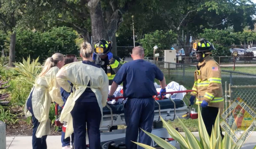 Debido a la gravedad de la herida el equipo aéreo de Broward Health en Fort Lauderdale trasladó a la víctima vía aérea a un hospital.