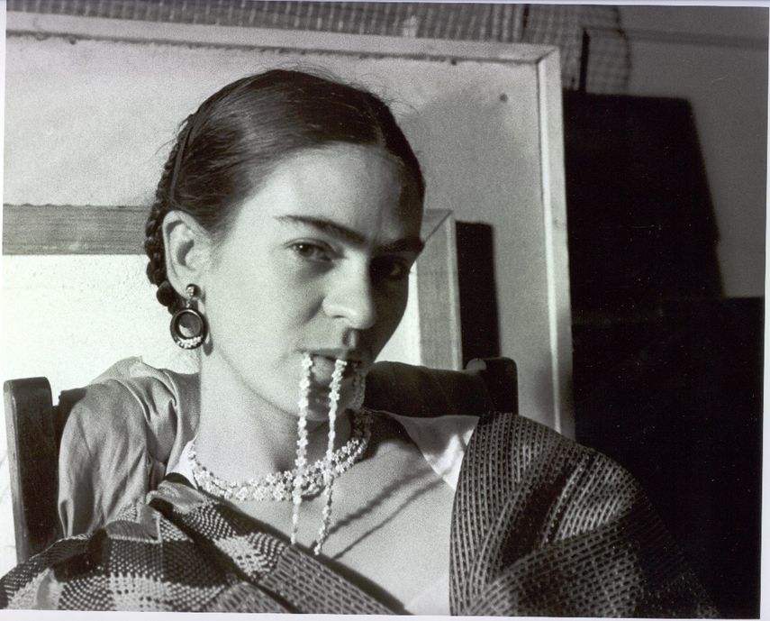 Fotografía de la artista Frida Kahlo.