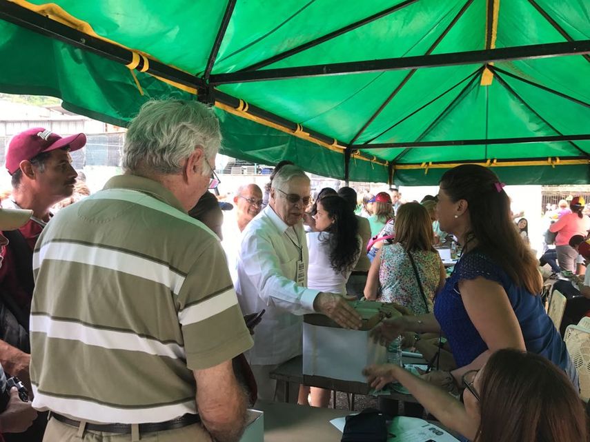 Cinco expresidentes de América Latina participan como observadores internacionales en el proceso ciudadano.