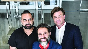 Nabyl Charania, Germán Montoya y Jeffrey Ransdell, socios y grandes soñadores.