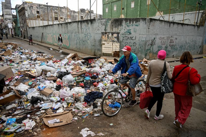 El deterioro y la falta de todo en Cuba es cada día mayor, gracias a los casi 70 años de&nbsp; dictadura castro-socialista.