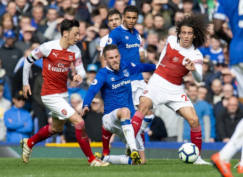 El Chelsea, campeón de la Liga Europa, y el Liverpool, ganador este sábado de la Liga de Campeones después de derrotar 2-0 al Tottenham, disputarán el próximo 14 de agosto la Supercopa de Europa en el estadio Vodafone Park de Estambul