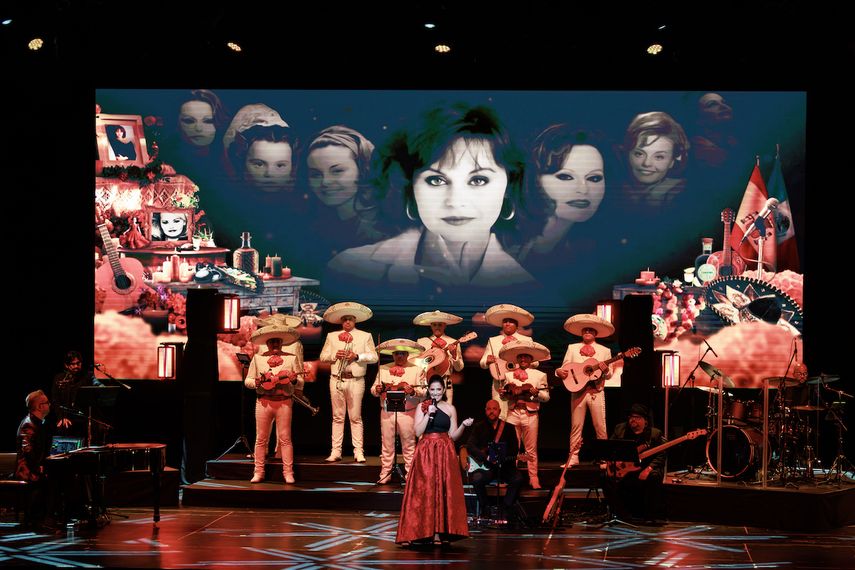 Mariaca Semprún en concierto tributo a Rocío Dúrcal.&nbsp;