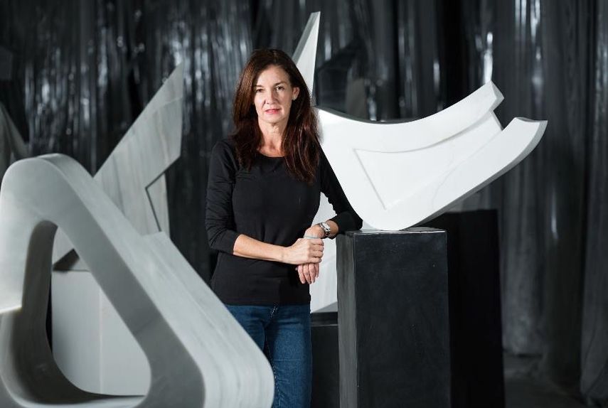 La escultora costarricense Ingrid Rudelman.