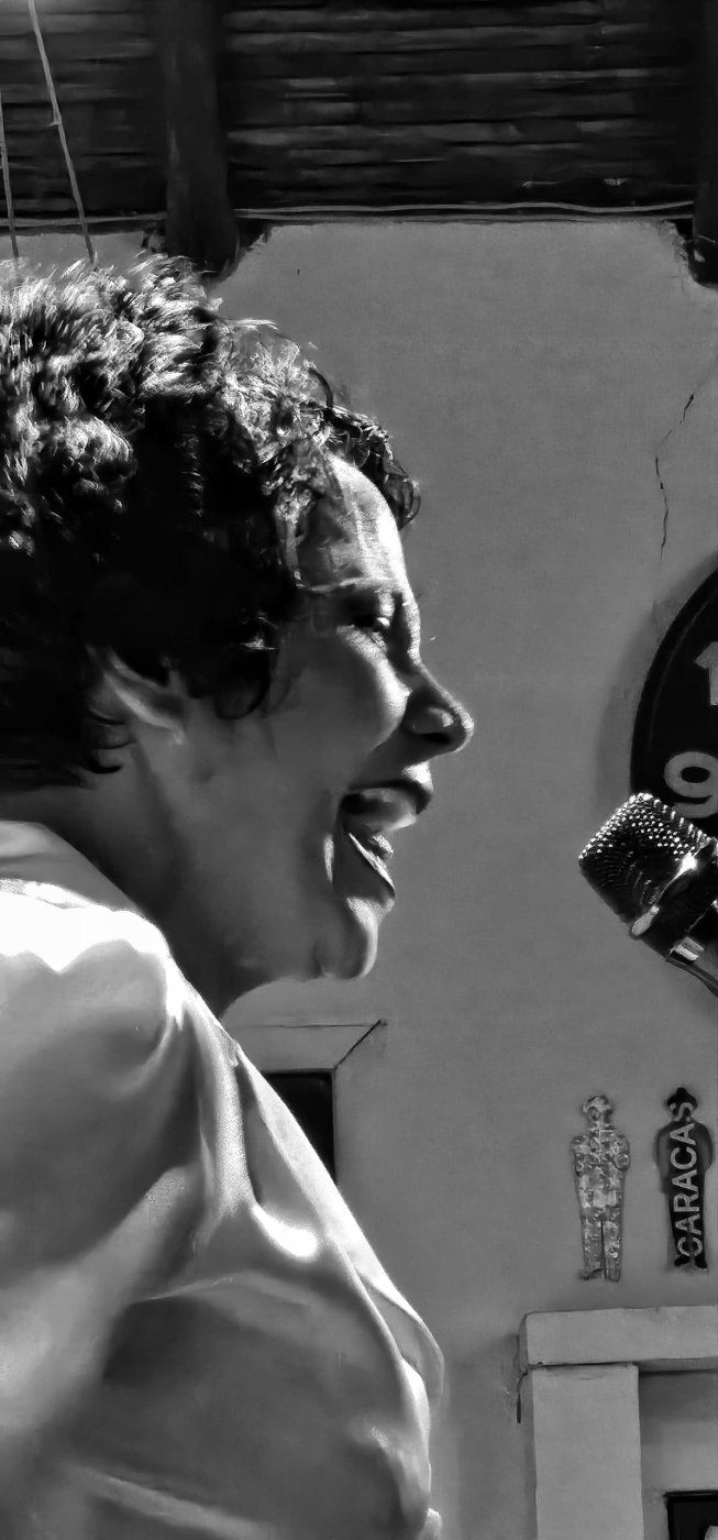 La actriz Samantha Castillo protagoniza el monólogo Me llaman La Lupe.