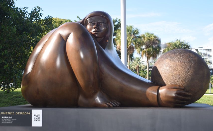 Arullo, de Jiménez Deredia.&nbsp;