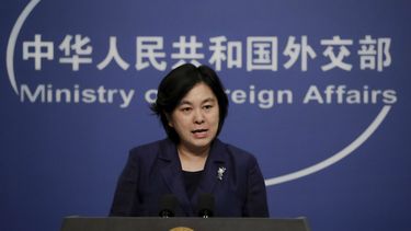 La portavoz del Ministerio de Relaciones Exteriores de China, Hua Chunying, habla durante una sesión informativa diaria en la oficina del Ministerio de Relaciones Exteriores en Beijing, el martes 1 de septiembre de 2020. Hua condenó enérgicamente la visita del presidente del Senado checo, Milos Vystrcil, a Taiwán, diciendo que apoya abiertamente las fuerzas separatistas y las actividades separatistas en Taiwán que violan gravemente la soberanía y los asuntos internos de China .