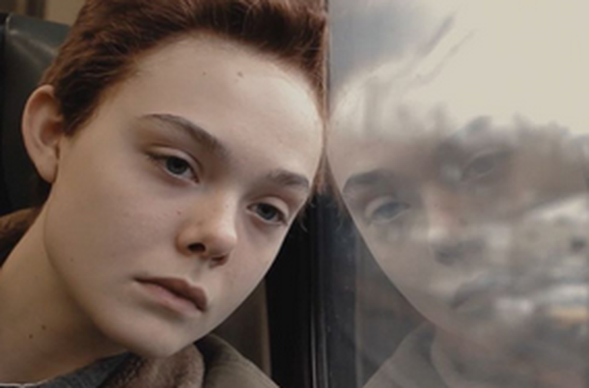 Elle Fanning en una escena de la película About Ray. (INSTAGRAM)