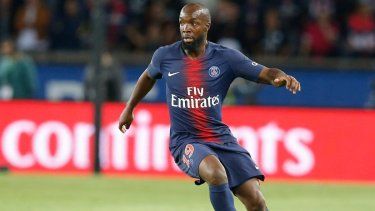 En esta foto de archivo del viernes 14 de septiembre de 2018, el jugador del París Saint-Germain, Lassana Diarra, durante un partido de la League 1 francesa contra el Saint-Etienne en el estadio Parc des Princes en París.
