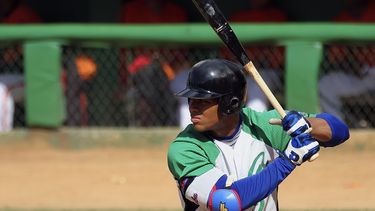 Yoan Moncada y Héctor Olivera pudieran firmar muy pronto