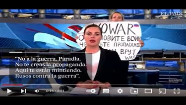 Periódico alemán contrata a periodista rusa que irrumpió en informativo.