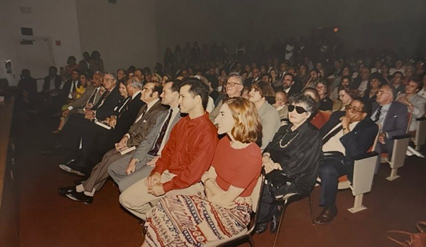 Público que asistió a presentación de libro de Néstor Carbonell Cortina.
