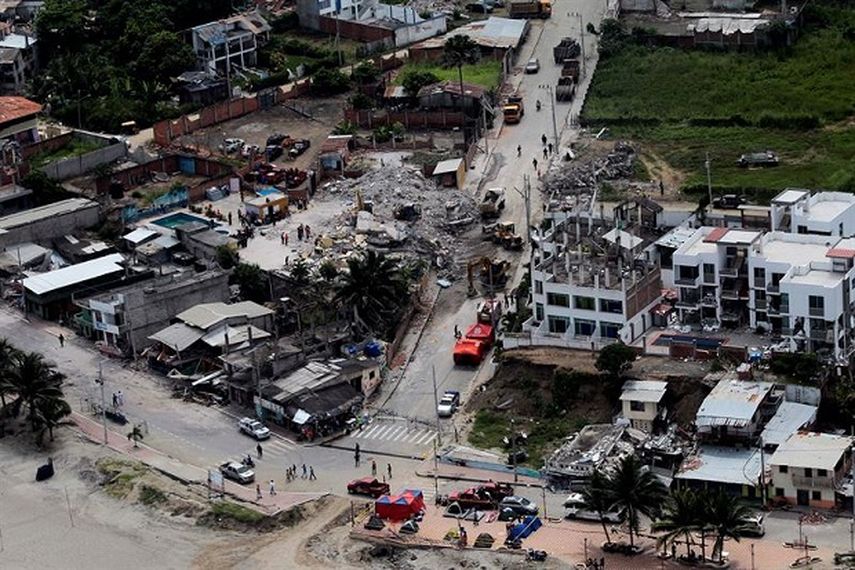 Vista de la infraestructura afectada en la localidad de Pedernales (Ecuador). (EFE)