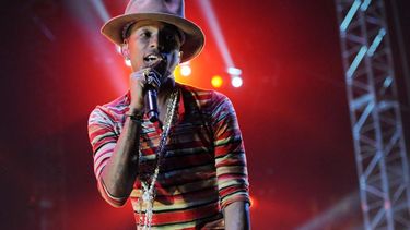 pharrel williams, a favor del feminismo y maniatico de la ropa