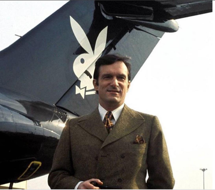 Bajo la dirección de Hefner, Playboy siguió transgrediendo con la presencia de la primera afroamericana, Darine Sterin, en la portada de octubre de 1971.