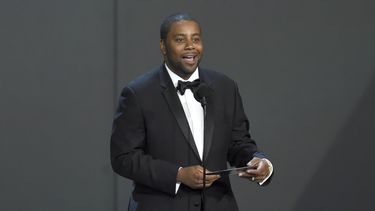Fotograf&iacute;a de archivo del 17 de septiembre de 2018 de Kenan Thompson presentando el premio Emmy para mejor serie dram&aacute;tica en el teatro Microsoft en Los &Aacute;ngeles.&nbsp;