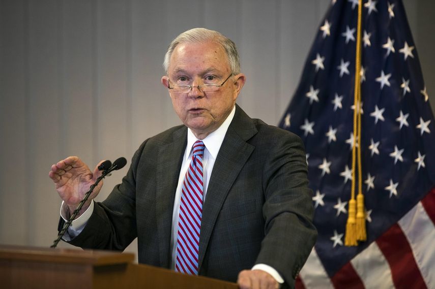 Jeff&nbsp;Sessions, fiscal general de EEUU, habla sobre el sistema de asilo en la Oficina Ejecutiva para la Revisión de Inmigración en Falls Church, Virginia, este 12 de octubre de 2017.&nbsp;