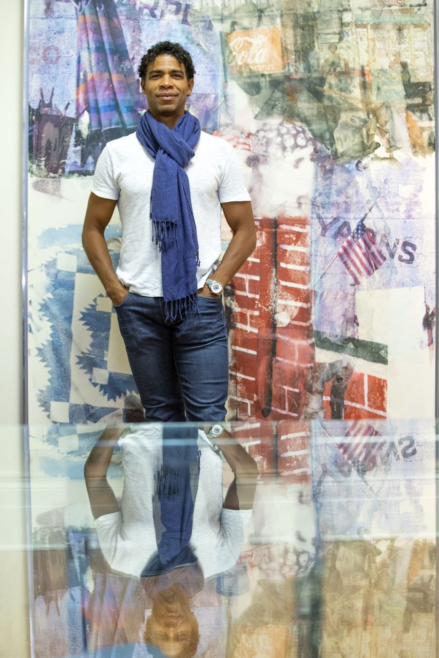 La academia de Acosta en Cuba comenzó hace dos años con un primer grupo de jóvenes cubanos, en el segundo año llegaron de varios países latinoamericanos.