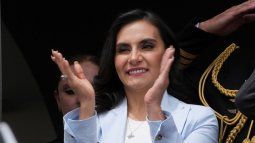 La vicepresidenta de Ecuador, Verónica Abad, asiste a una ceremonia de cambio de guardia en el palacio de gobierno de Carondelet en Quito, Ecuador.&nbsp;